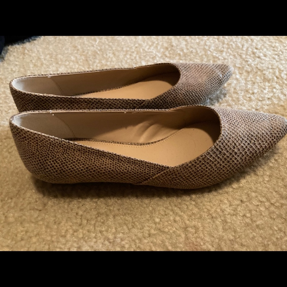 Micheal Shannon Flats size 7